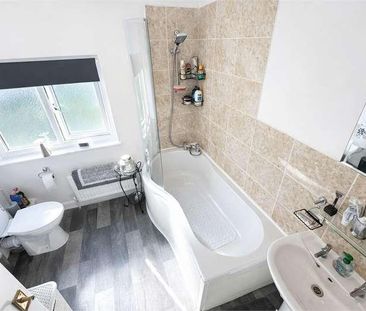 Leigh Road, Leigh On Sea, Leigh-on-sea, Essex, SS9 - Photo 5