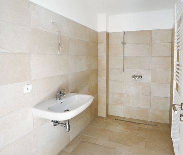 ab März: Helle-3-Zimmer-Oase mit Loggia und zwei Balkonen - OBERLAA... - Foto 5