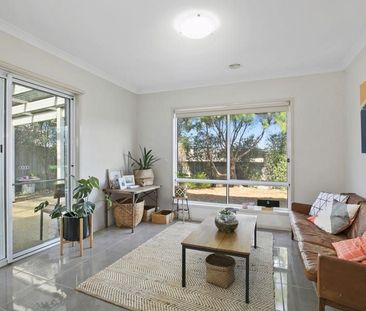 Family Home On The Lake - Photo 4