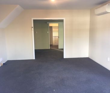 8A Elmwood Road, Strowan - Photo 1