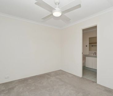 Private, Practical and Perfectly Positioned - Photo 4
