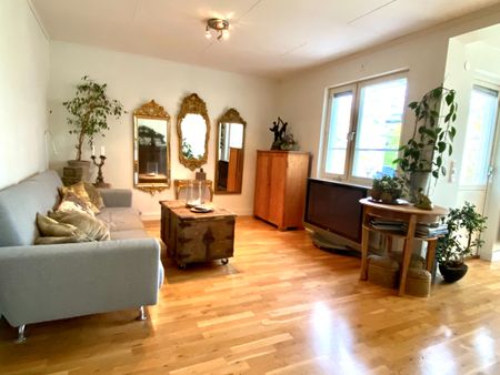 Quaint townhouse in quiet area close to public transportation. - Foto 4