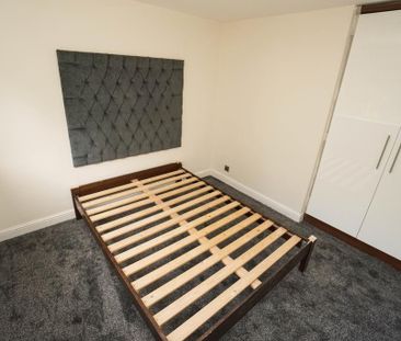 4 bedroom detached house to rent - Photo 5