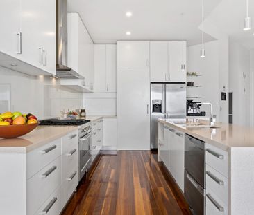 Luxury Coastal Living | Expansive Family Home with Spectacular View... - Photo 1