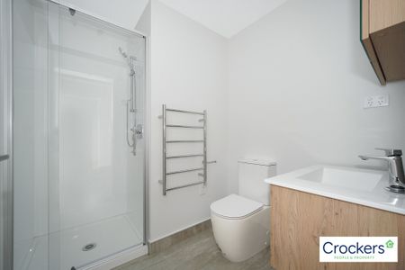 Brand New Apartment at the heart of Te Atatu South - Photo 3