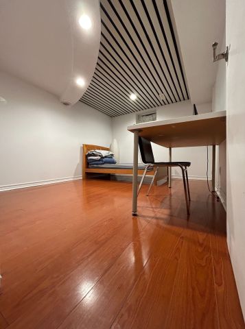 For Lease - 44 Glencoyne Cres Crescent Unit# Entire One Bedroom bsmt, Toronto, Ontario - Photo 2
