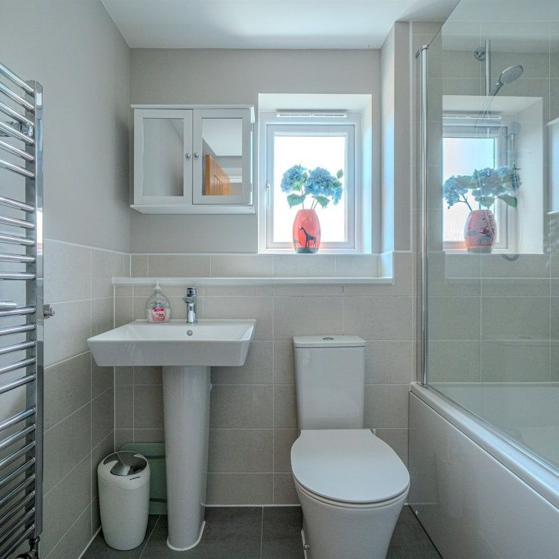 Waring Crescent - Photo 1