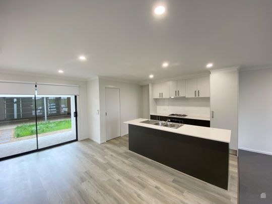 32 Greaves Avenue, Deanside VIC 3336 - Townhouse For Rent | Domain - Photo 1