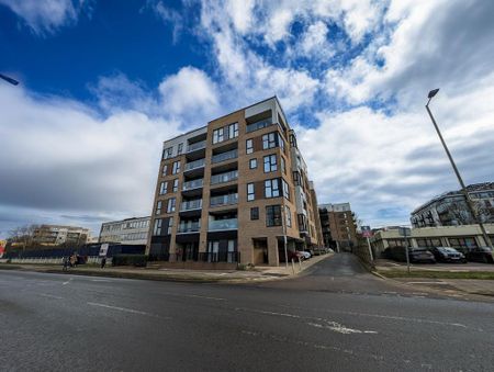 2 bedroom flat to rent - Photo 2