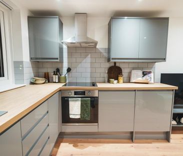 2 bedroom apartment to rent - Photo 2