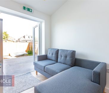 Filton Avenue, - Photo 1