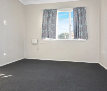 Three Bedroom house - Heart of Caboolture - Photo 5