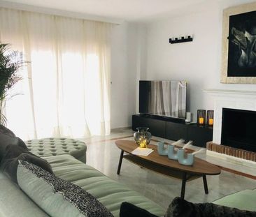 5 room luxury Detached House for rent in Marbella, Spain - Foto 1