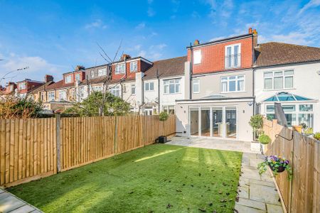 4 bedroom terraced house to rent - Photo 3