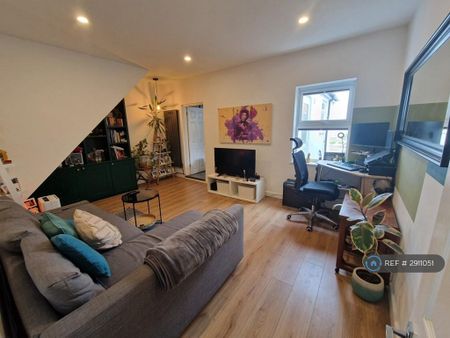 1 bedroom flat to rent - Photo 4