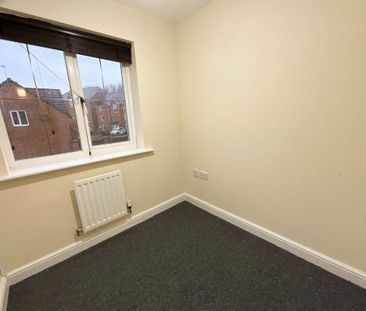 4 bedroom semi-detached house to rent - Photo 4