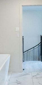 5 1/2 | occupation 1er juillet | Quartier Saint-Sauveur - Photo 3