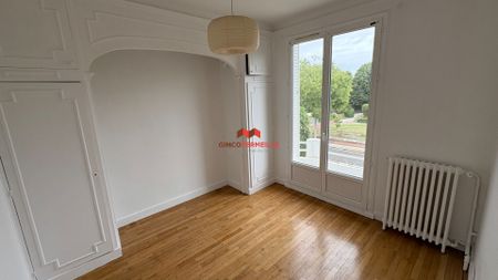 Location Maison 5 pièces 94m² - Photo 2