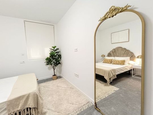 3 room luxury Flat for rent in Alicante, Valencia - Photo 1