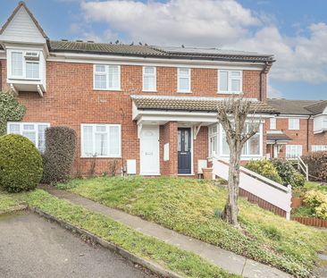 Available unfurnished now - Photo 3