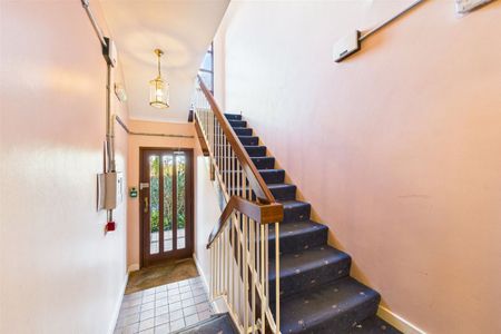 2 Newtown Woods, Newtown Road, Waterford City, Co. Waterford - Photo 3