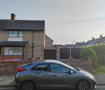 2 bedroom townhouse to rent - Photo 3