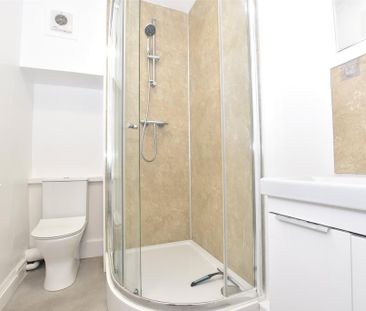 1 bedroom parking to rent - Photo 3