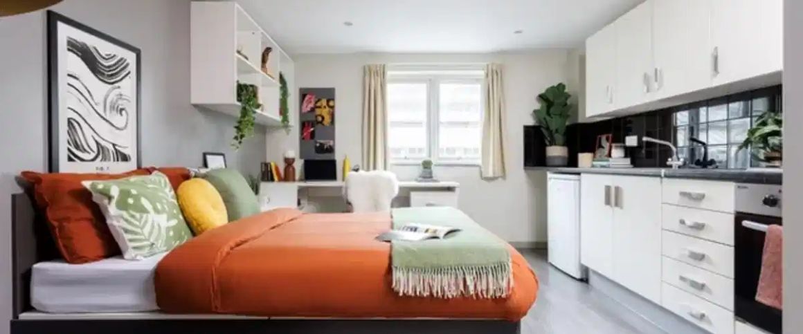 Large Standard Double Ensuite - Photo 1