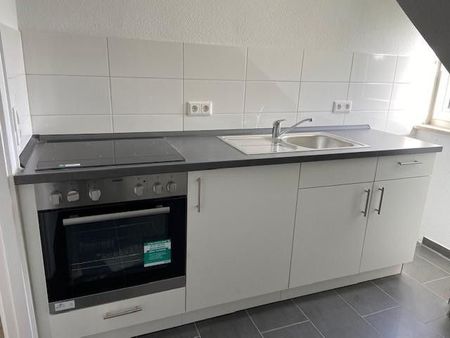 Nachmieter gesucht zum 15.01.2025: Attraktive 2,5 Zimmer Dachgeschosswohnung in Friedrichsort - Photo 2