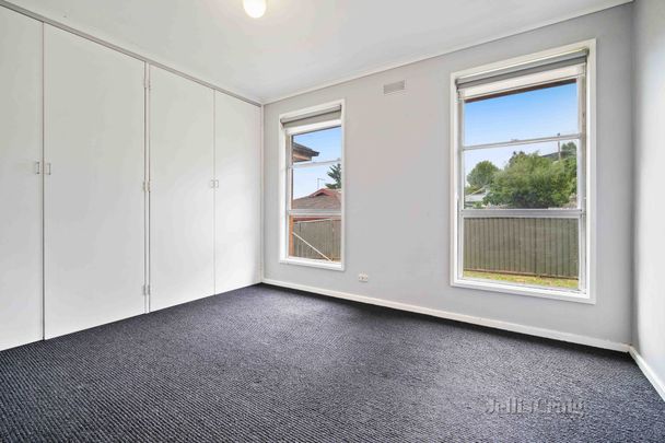 5 Curnow Street, Golden Point - Photo 1