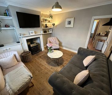 2 bedroom cottage to rent - Photo 1