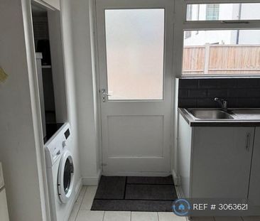 3 bedroom bungalow to rent - Photo 4
