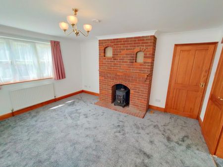 High Street, Royston, Reed - Photo 3