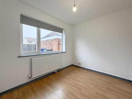 2 bedroom semi-detached bungalow to rent - Photo 5