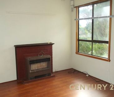 Spacious 3-Bedroom Home on a Large Corner Block - Photo 5