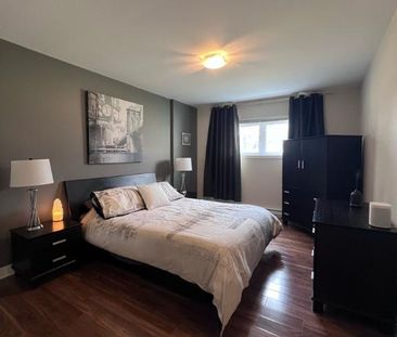 Condo 4 1/2 à louer (1200 pi2) - Photo 4