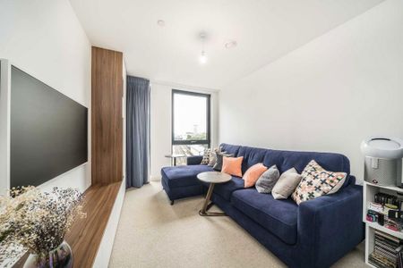 2 bedroom flat to rent - Photo 2