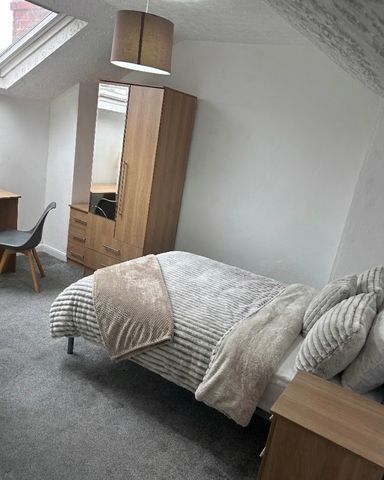 Room in a Shared House, Thyra Grove, NG9 - Photo 4