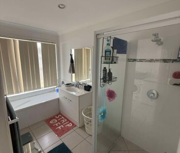 52 Breeze Drive, Bargara QLD 4670 - House For Rent - $650 | Domain - Photo 5