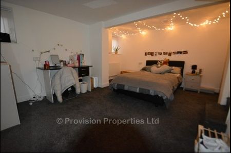 5 Bedroom Student House Hyde Park LS6 - Photo 5