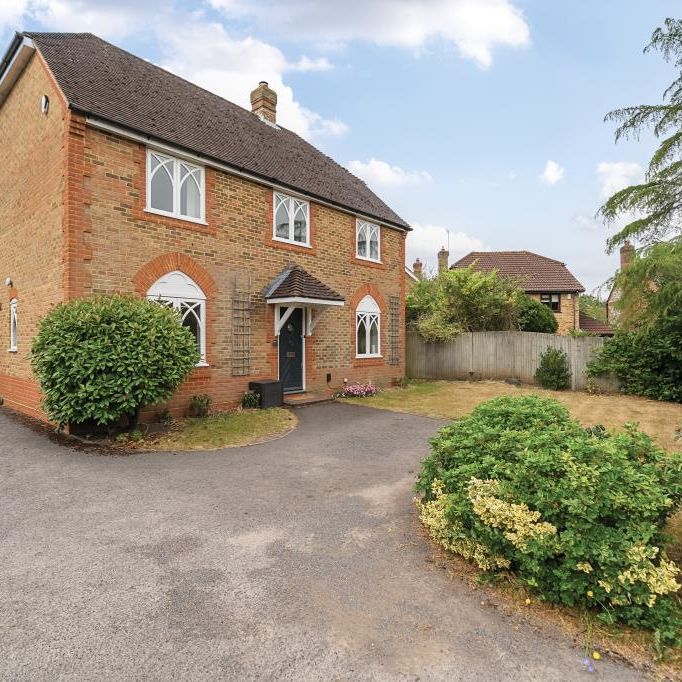 4 bedroom detached house to rent - Photo 1