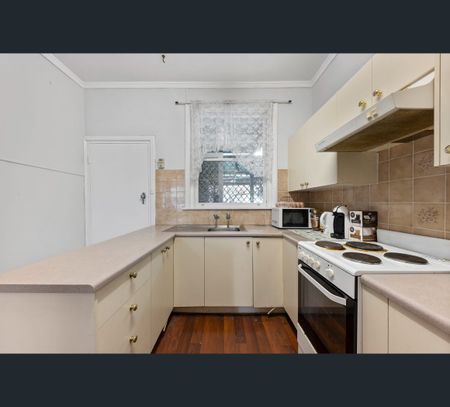 39 Amport St, Elizabeth North, SA 5113 - Photo 2