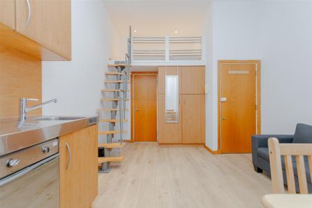 Studio to rent - Photo 2