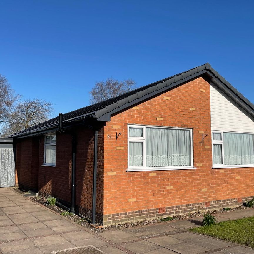 A Superb 2 bedroomed bungalow close to Nantwich town centre - Photo 1