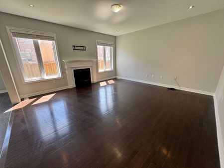 For Lease - 50 O'conner Crescent, Brampton, Ontario - Photo 2