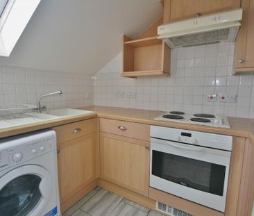 2 bedroom flat to rent - Photo 3