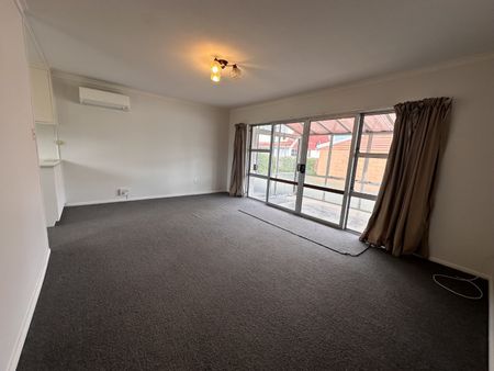 Tidy 2 Bedroom Rear Unit - Photo 4