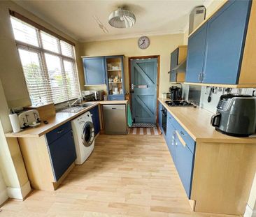 3 bedroom semi-detached house to rent - Photo 5