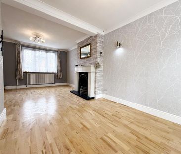 3 bedroom semi-detached house to rent - Photo 3