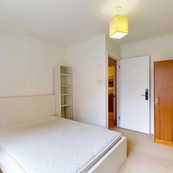 3 bedroom apartment to rent - Photo 1